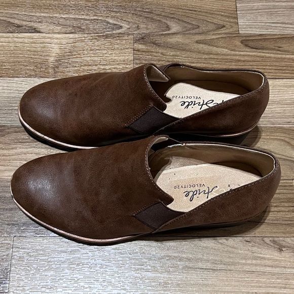 Life Stride Zora Wedge Slip on Faux Leather Upper Round Toe Brown Black Size 10W - Picture 6 of 10